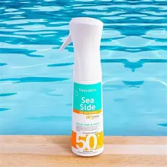Frezyderm Sea Side Dry Mist SPF50 Αντιηλιακό Spray Σώματος για Παιδιά, Εφήβους & Ενήλικες 300ml - Αντιηλιακά στο Villagepharmacy